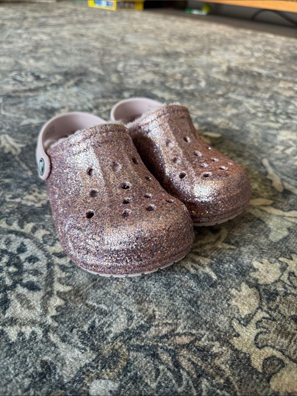 Girls Sherpa Lined Crocs